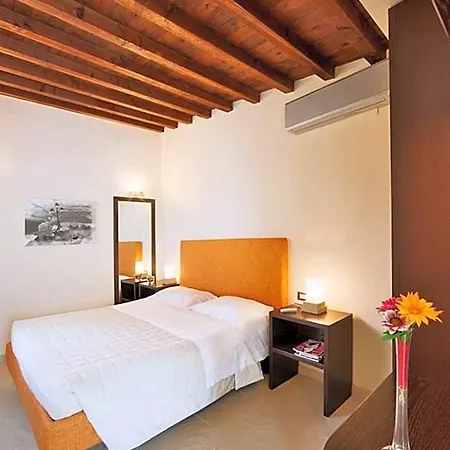Quattrostelle Bed & Breakfast 3*
