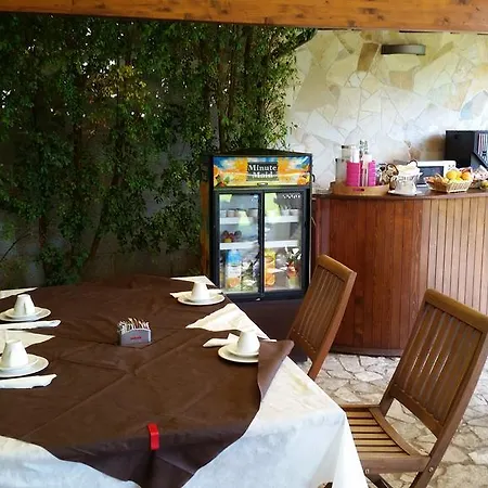 Quattrostelle Каваллино-ди-Лечче